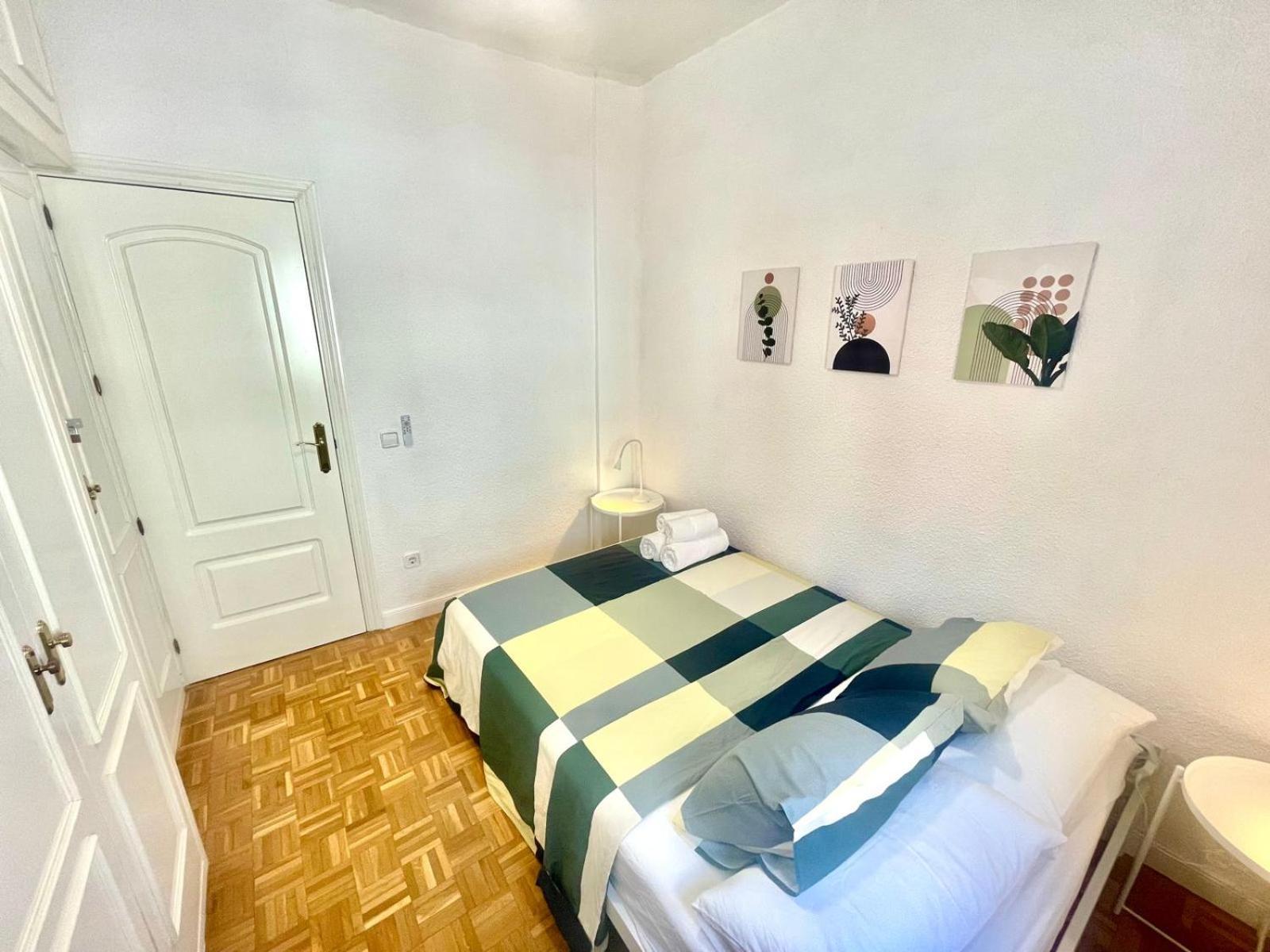 Acogedor Apartamento En Tetuan Madrid Luaran gambar